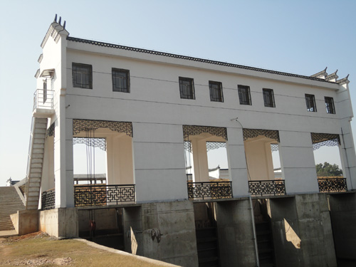 ���͵̢����ͨ������վ����բ